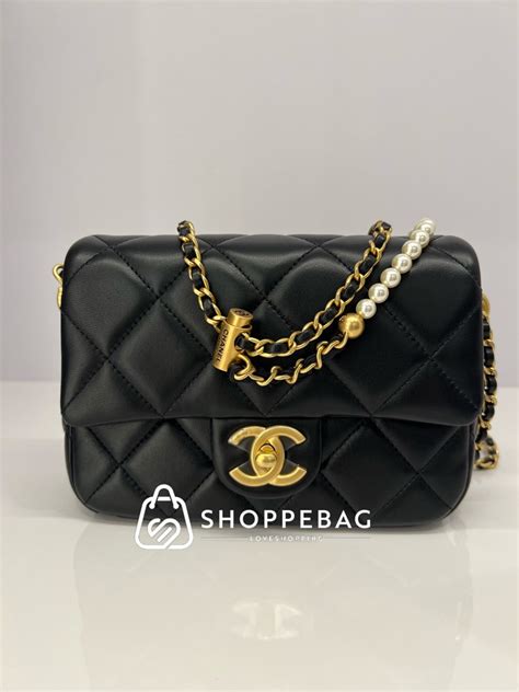 chanel 21k mini bag.